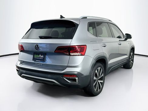 Used 2022 Volkswagen Taos SE FWD image 9