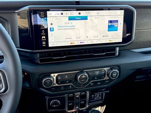 New 2026 Jeep Gladiator Sport image 20