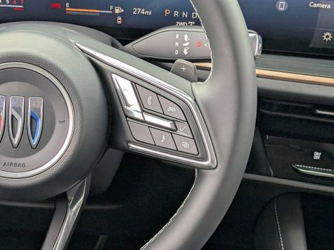 Used 2025 Buick Envision Sport Touring image 21