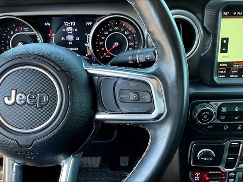 Used 2022 Jeep Gladiator Rubicon w/ LED Lighting Group AWD/4WD image 15