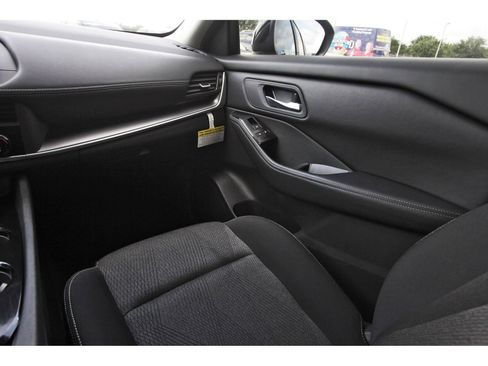 Certified 2026 Nissan Rogue SV FWD image 13