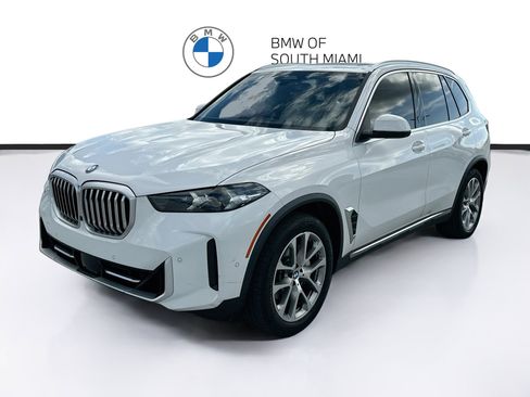 Used 2024 BMW X5 sDrive40i w/ Parking Assistance Package RWD image 3