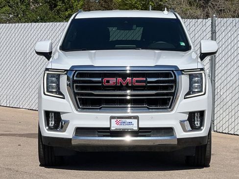Used 2024 GMC Yukon SLT AWD/4WD image 6