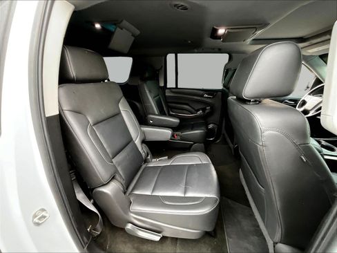 Used 2018 Chevrolet Suburban LT AWD/4WD image 23