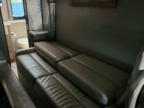 Used 2019 Mercedes-Benz Sprinter 170 image 16