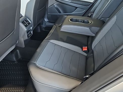 New 2026 Volkswagen Taos SE image 22