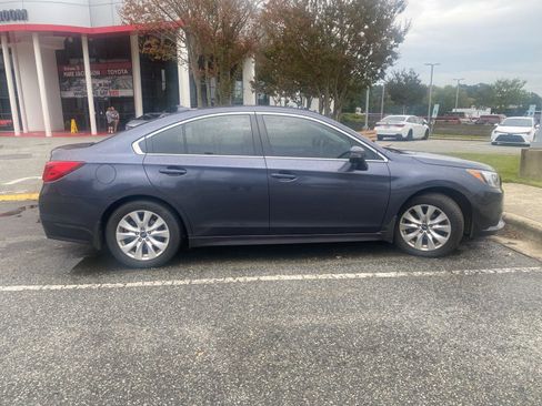 Used 2017 Subaru Legacy 2.5i Premium image 4