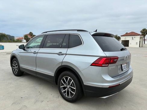 Used 2020 Volkswagen Tiguan SE w/ Panoramic Sunroof Package FWD image 15
