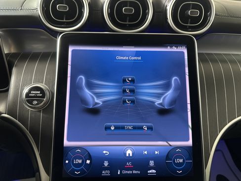 Used 2023 Mercedes-Benz GLC 300 4MATIC image 16