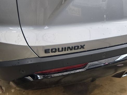 Used 2026 Chevrolet Equinox RS FWD image 7