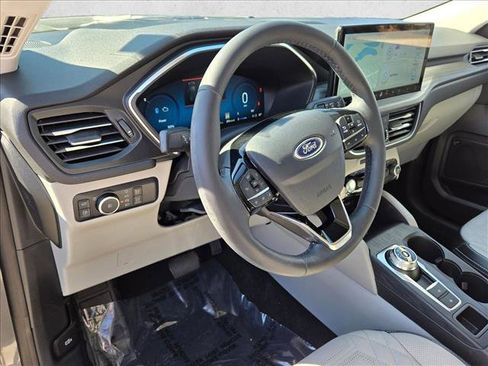 Certified 2024 Ford Escape SE w/ PHEV Premium Package image 11