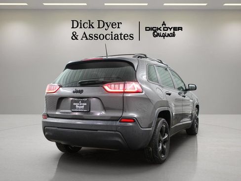 Used 2020 Jeep Cherokee Latitude Plus FWD image 11