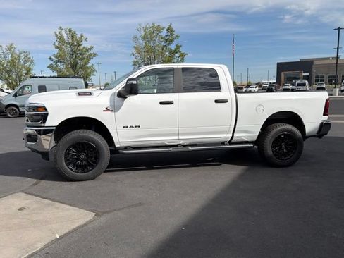 Used 2025 RAM 2500 Big Horn AWD/4WD image 9