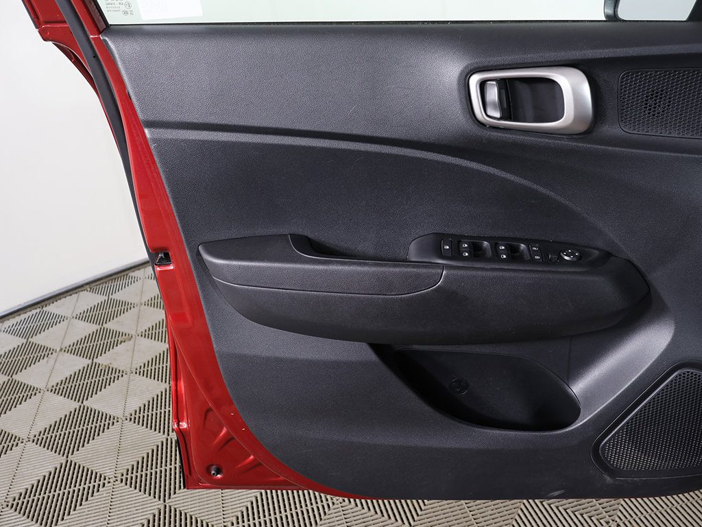 Certified 2024 Hyundai Venue SEL FWD image 19