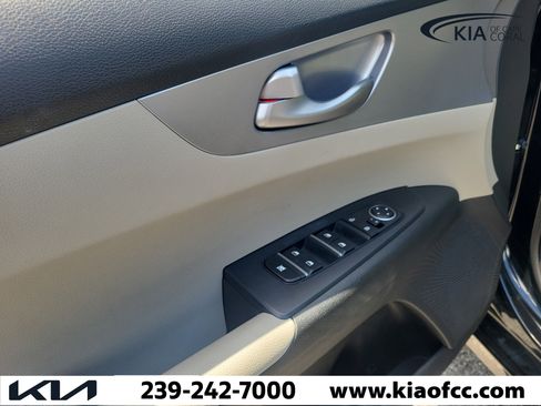 Certified 2023 Kia Forte LXS w/ LXS Technology Package FWD image 22