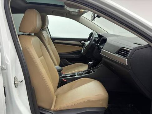 Used 2020 Volkswagen Jetta SE w/ SE Cold Weather Package FWD image 22