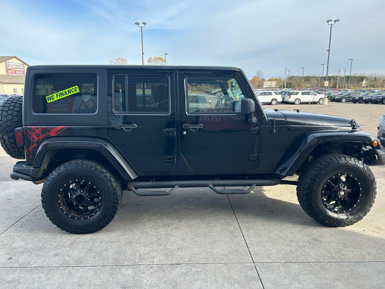 Used 2016 Jeep Wrangler Unlimited Sahara AWD/4WD image 4