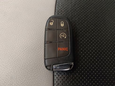 Used 2020 Jeep Compass Limited image 32