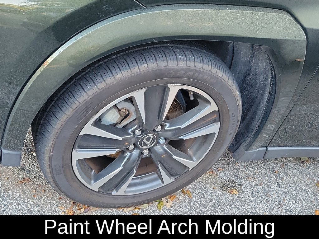 Used 2022 Lexus UX 200 w/ Premium Package FWD image 7