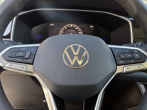New 2026 Volkswagen Taos SE FWD image 25