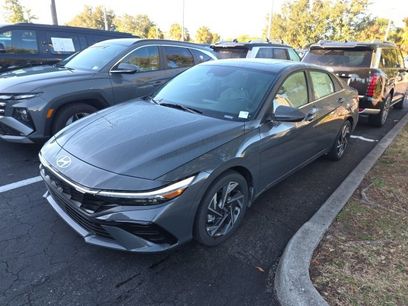 Used 2025 Hyundai Elantra Limited
