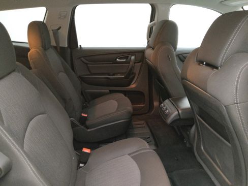 Used 2017 Chevrolet Traverse LT FWD image 19