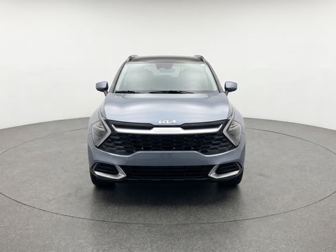 Used 2025 Kia Sportage LX FWD image 2