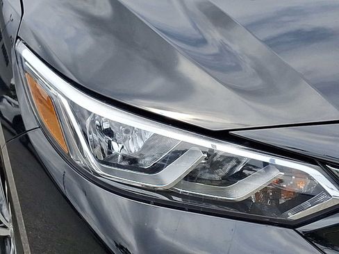 Used 2023 Nissan Sentra SV w/ All-Weather Package FWD image 10