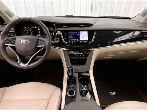 Certified 2023 Cadillac XT6 Premium Luxury w/ Technology Package AWD/4WD image 15