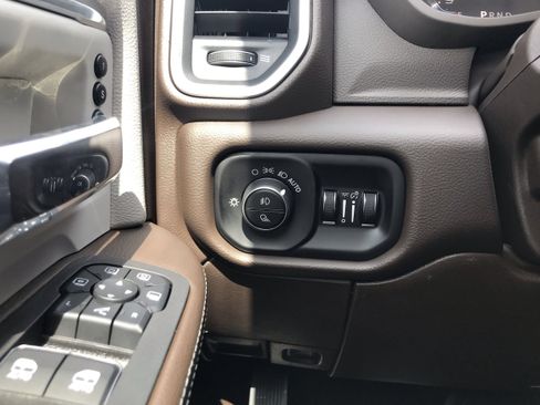 New 2025 RAM 2500 Laramie image 29