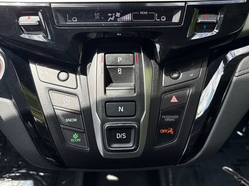 Used 2025 Honda Odyssey Touring image 28