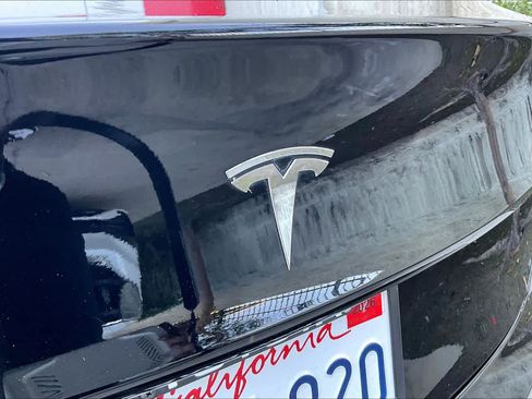 Used 2018 Tesla Model 3 Mid Range image 28