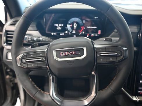 New 2026 GMC Acadia AT4 w/ Luxury Package AWD/4WD image 22