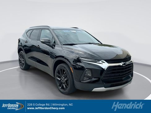 Used 2022 Chevrolet Blazer LT FWD image 1