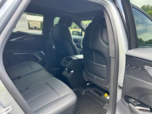Used 2024 Cadillac Lyriq Sport RWD image 50