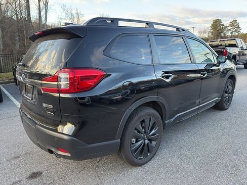 Used 2022 Subaru Ascent Onyx Edition image 5