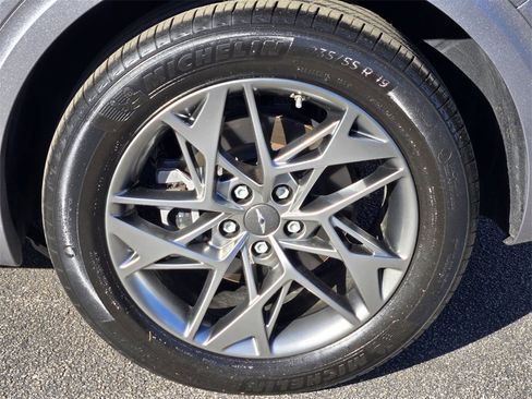 Used 2022 Genesis GV70 2.5T w/ Advanced Package image 8