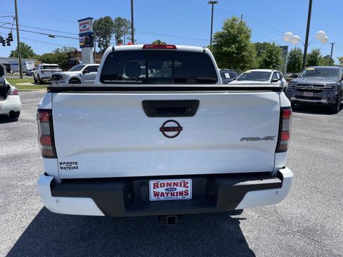 Used 2022 Nissan Frontier PRO-4X w/ Pro-4X Premium Package AWD/4WD image 5