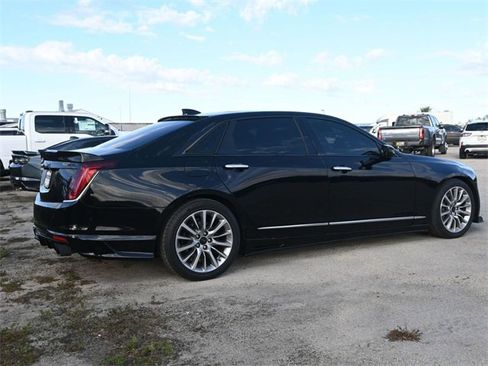 Used 2018 Cadillac CT6 Luxury image 22