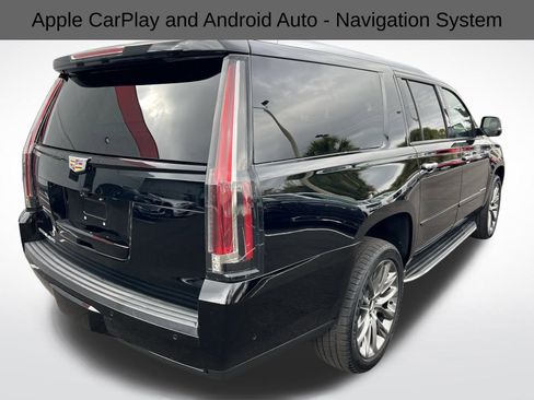 Used 2020 Cadillac Escalade ESV Luxury w/ Escalade Sport Edition image 11