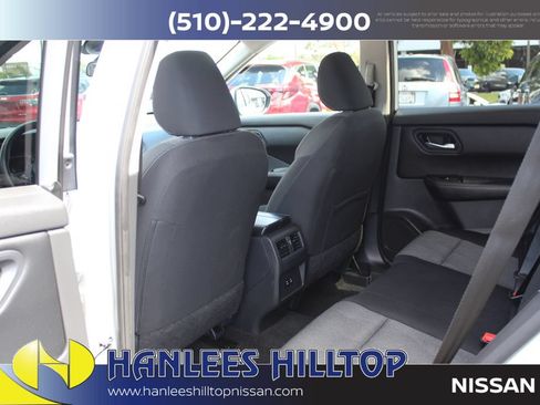 Used 2025 Nissan Rogue SV AWD/4WD image 17