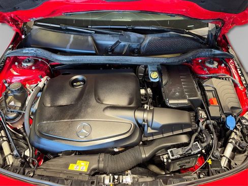 Used 2018 Mercedes-Benz CLA 250 4MATIC image 16
