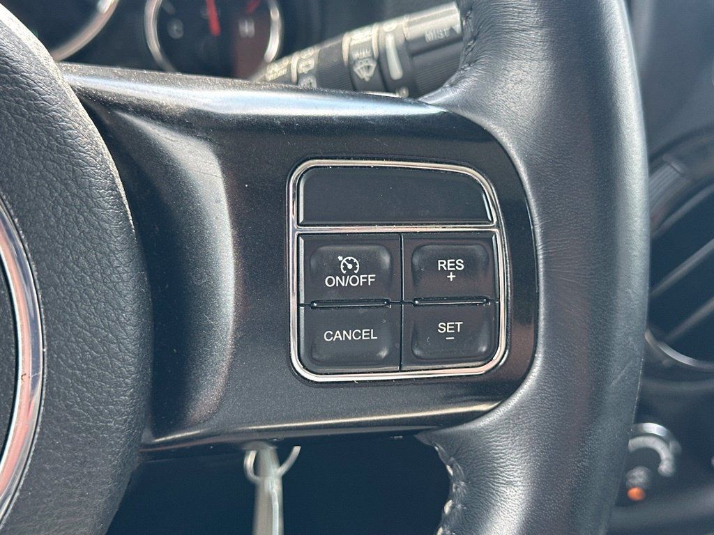 Used 2017 Jeep Wrangler Unlimited Sahara AWD/4WD image 23
