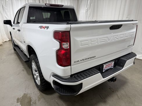 Used 2022 Chevrolet Silverado 1500 Custom image 8