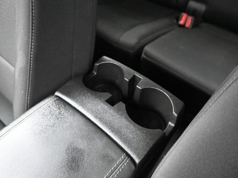 Used 2024 GMC Canyon Elevation w/ Convenience Package image 16