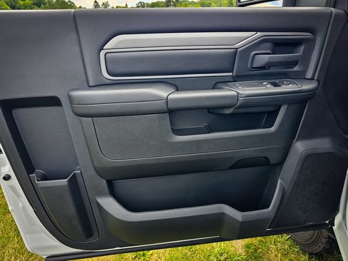 New 2026 RAM 5500 Tradesman AWD/4WD image 9