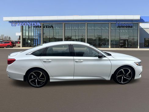 Used 2022 Honda Accord Sport image 5