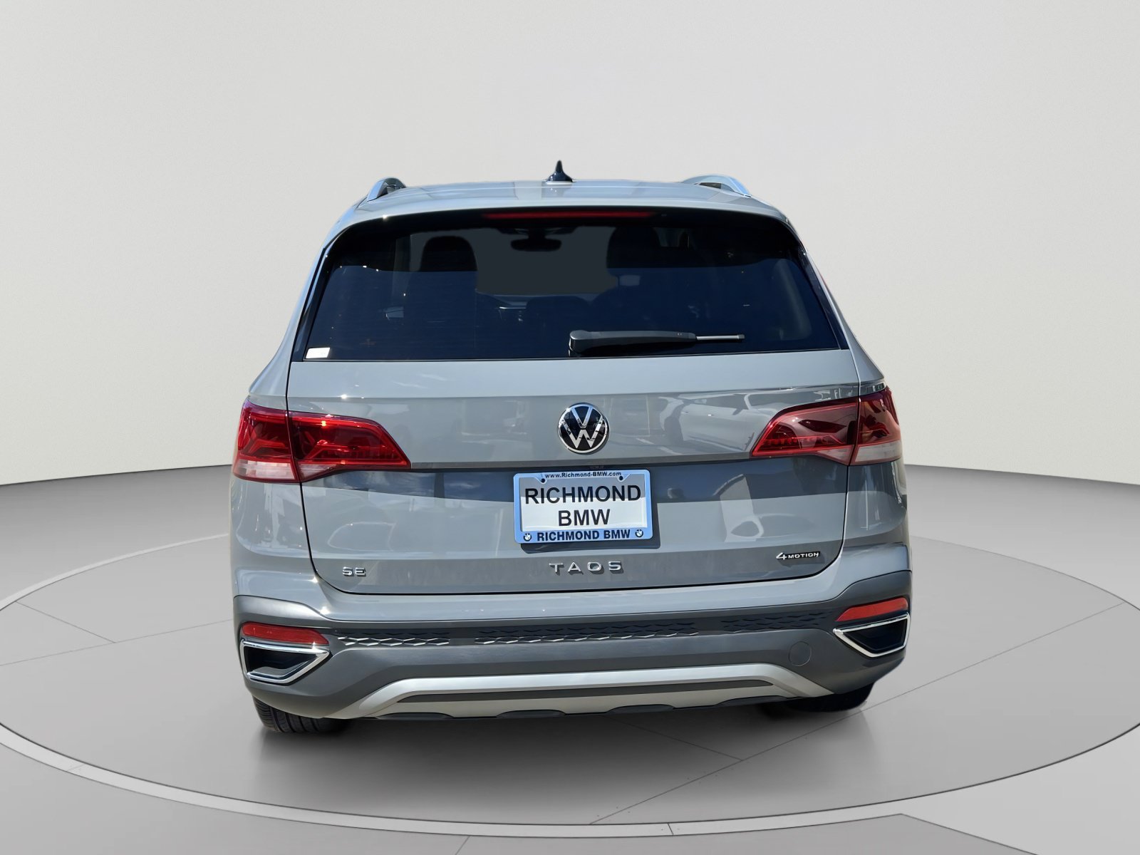 Used 2024 Volkswagen Taos SE AWD/4WD image 4