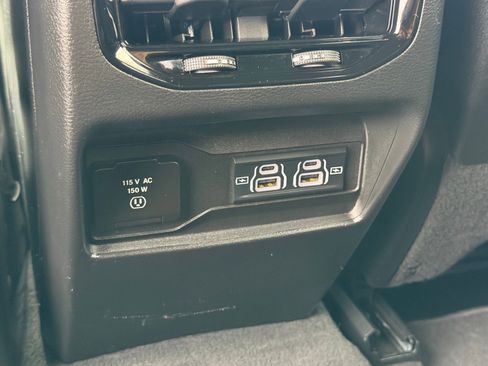 Used 2023 Jeep Grand Cherokee Altitude image 28