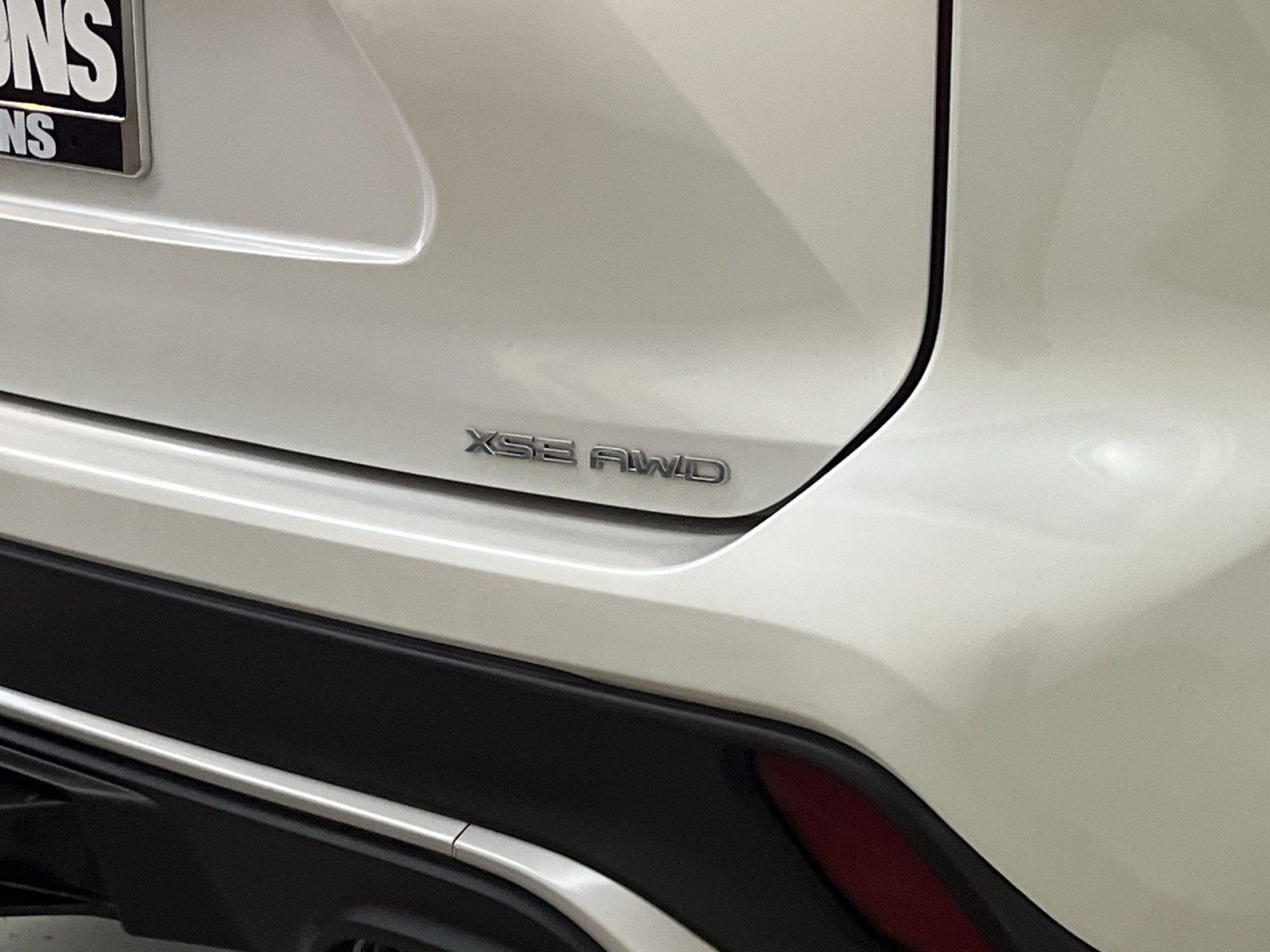 Used 2022 Toyota Highlander XSE AWD/4WD image 30
